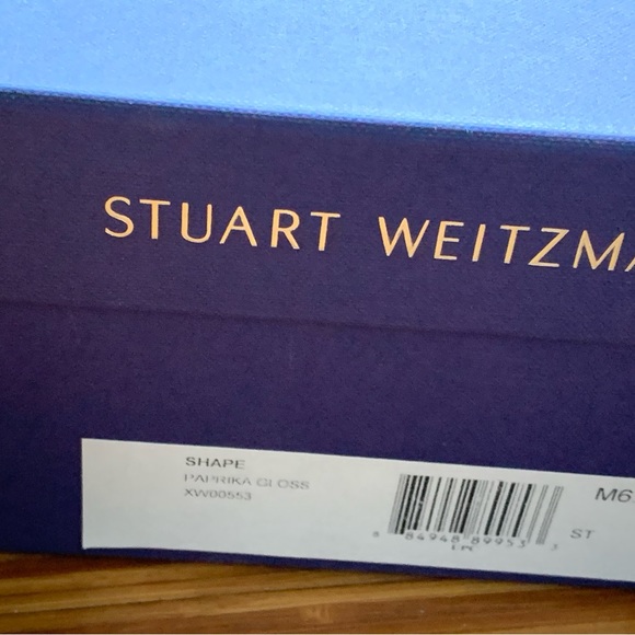 Stuart Weitzman Shape Patent Leather Pumps - Picture 4 of 8